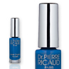 Perfekter Nagellack Azurblau